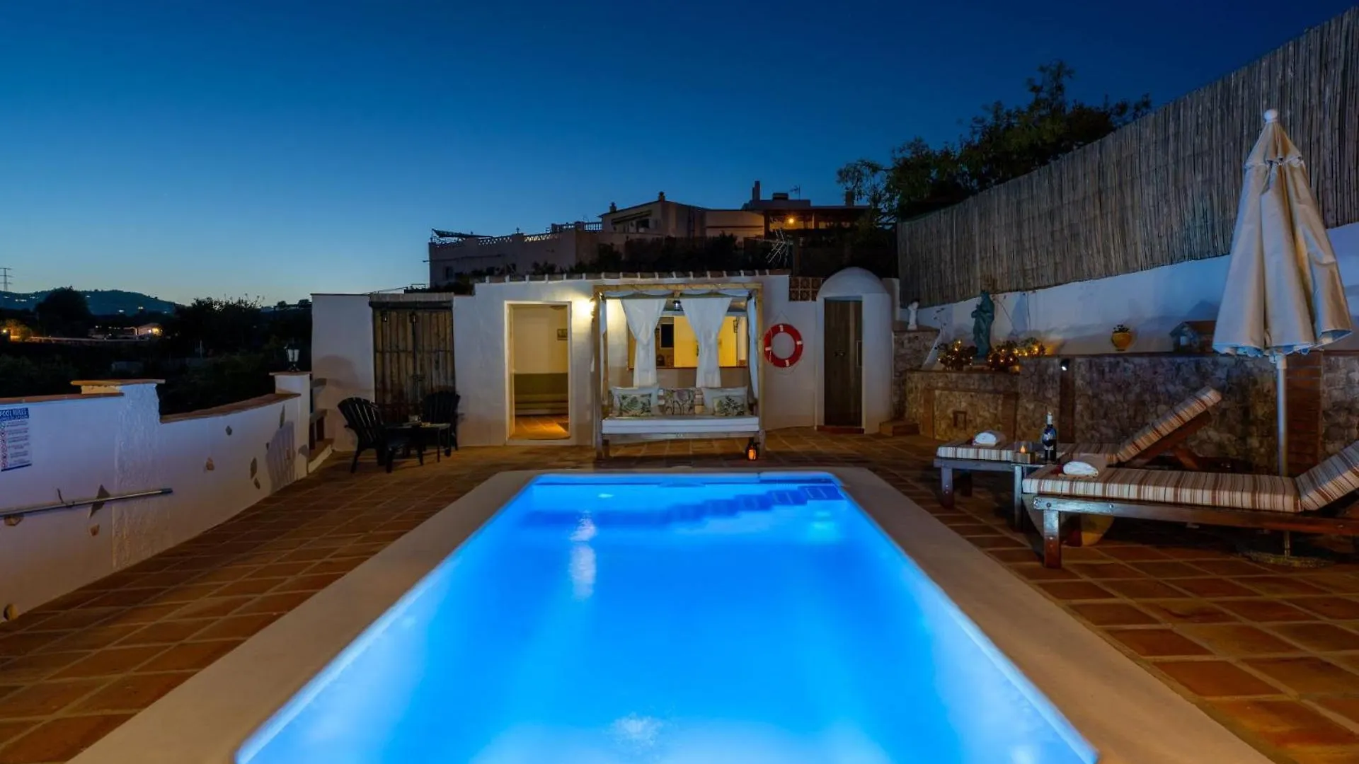 Casa Herrero Нерха 0*,  Испания